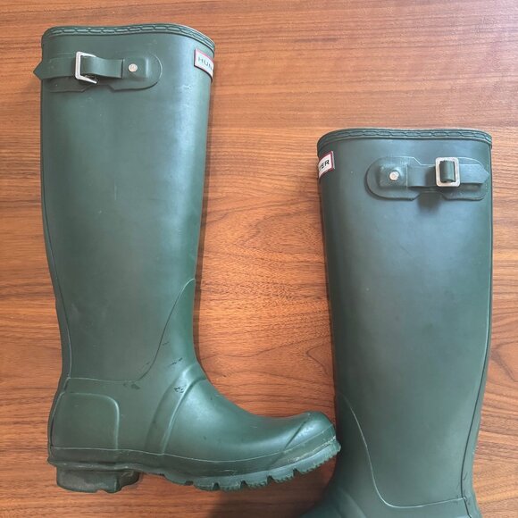 HUNTER Rain Boots - Tall in Forest Green - Picture 6 of 7